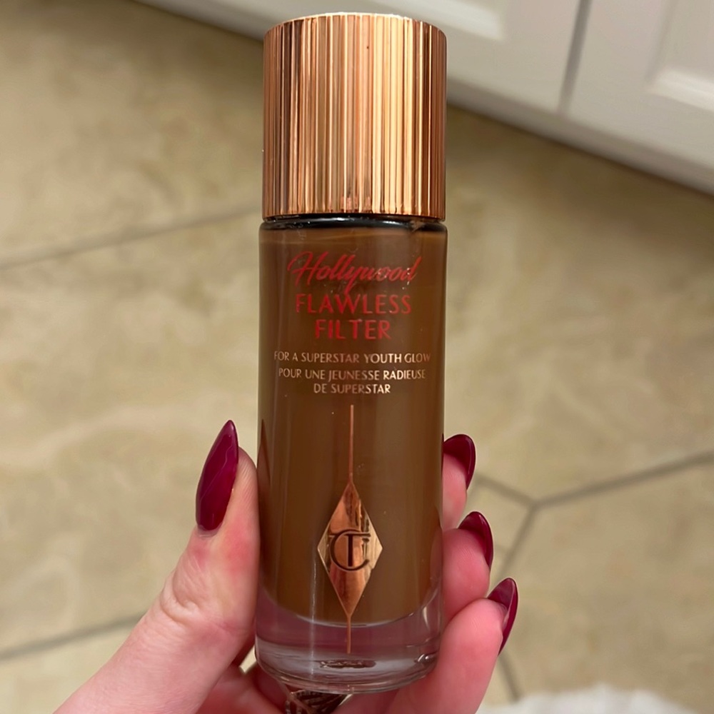 Charlotte Tilbury flawless filter AMAZING FOR CONTOUR